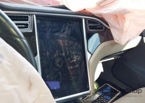 2016 Tesla Model S 90D/P100D/P85D/P90D z USA, uszkodzony, nr VIN 5YJSA1E4XGF142732